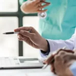 Las prepagas oficializan aumentos de hasta el 2,9% en sus planes de salud para abril