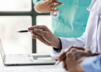 Las prepagas oficializan aumentos de hasta el 2,9% en sus planes de salud para abril