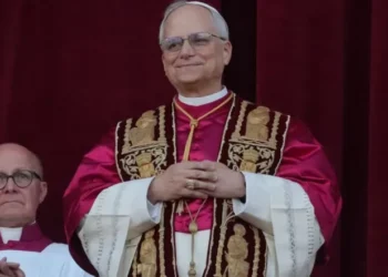 El Papa León XIV llama a un alto el fuego y el diálogo en Medio Oriente