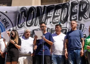 La CGT marchó a Tribunales y reclama a la Justicia frenar la reforma laboral de Milei