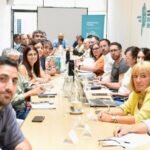 Estatales de Buenos Aires aceptan oferta del 9% en tres cuotas tras intensas negociaciones