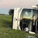 Volcó un micro en Ruta 9: 45 heridos, uno de ellos tuvo que ser operado en San Pedro