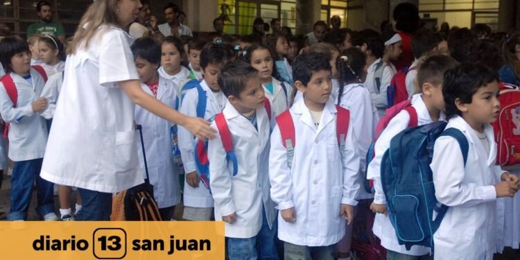 Gobierno de San Juan propone nueva oferta paritaria a gremios docentes en reunión extensa
