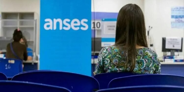 ANSES: ¿Quiénes cobran hoy, 18 de marzo, y cuánto recibirán en sus haberes?