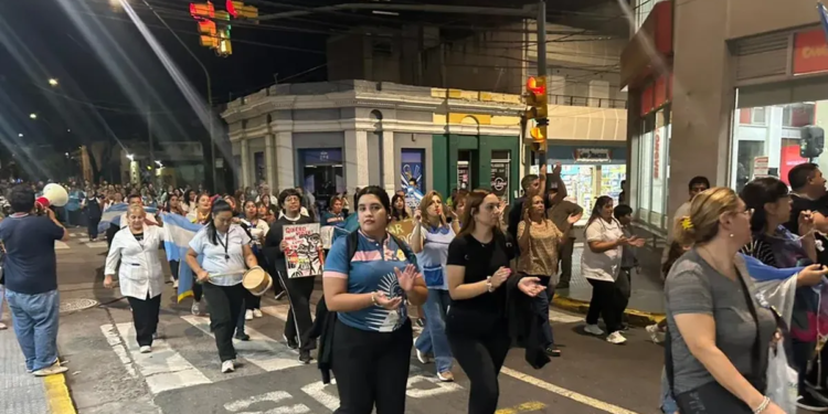 Docentes autoconvocados rechazan paritaria y anuncian nuevas movilizaciones en Catamarca