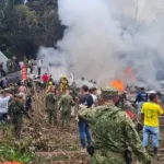 Caída de avión en Colombia: ya murieron 68 militares y policías en tragedia aérea
