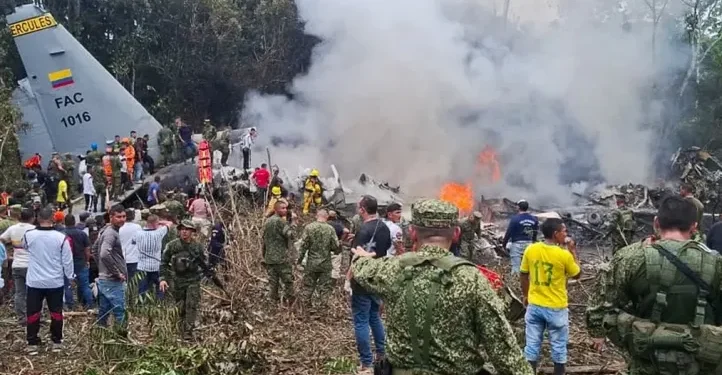Caída de avión en Colombia: ya murieron 68 militares y policías en tragedia aérea