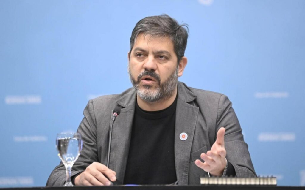 Tensión entre Milei y Bianco: “Perturbado mental” por culpas al kirchnerismo en caso YPF