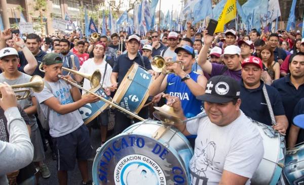 Salarios en baja: la preocupación principal de los argentinos al inicio del año