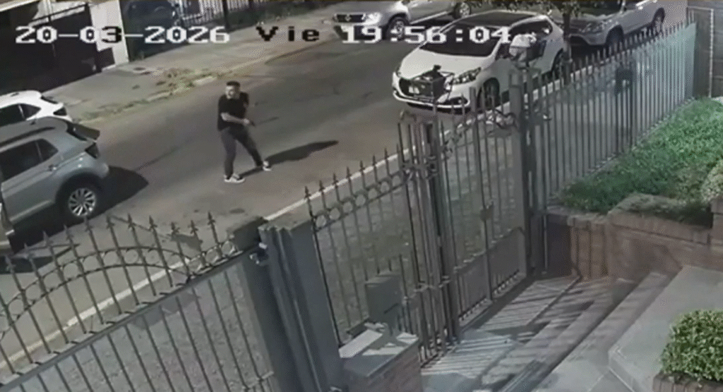 Ramos Mejía: policía de civil repelió un asalto a tiros y dejó a un delincuente herido