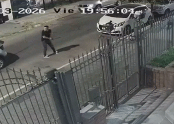 Ramos Mejía: policía de civil repelió un asalto a tiros y dejó a un delincuente herido