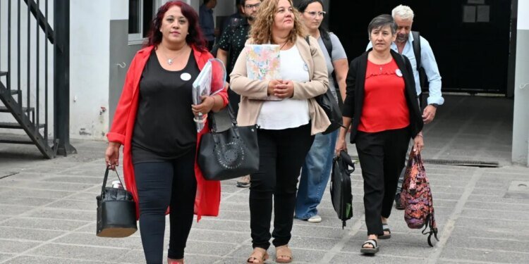 Conflicto docente en Río Negro: suspensión de paros y búsqueda de nuevas estrategias de protesta