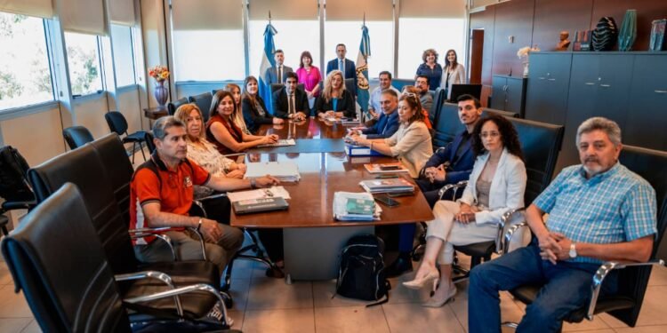 Paritarias docentes: el Gobierno presenta nueva propuesta a gremios en San Juan