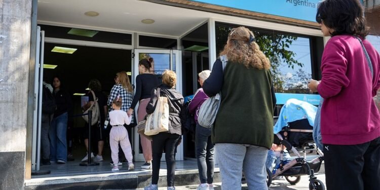 Últimos días para presentar la Libreta AUH y saber cuánto cobrarás del 20% retenido