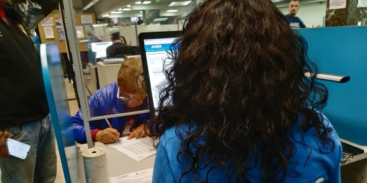 ANSES confirma aumento del 2,88% en jubilaciones y asignaciones para marzo ¿Cuánto cobrarás?