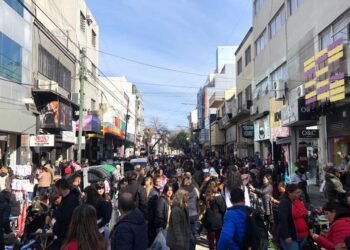 Cae la venta de indumentaria en Argentina y los despidos golpean con fuerza al sector