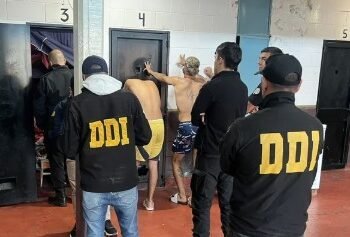 Desarticulan call center en prisión: tres presos estafaron a jueces de San Isidro