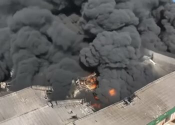 Incendio en Francisco Álvarez: continúa activo, pero la situación está controlada