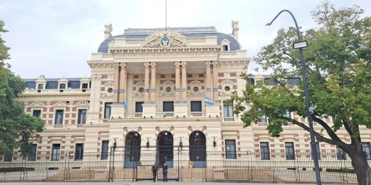 Paritarias en Buenos Aires: nuevos aumentos salariales para estatales y docentes