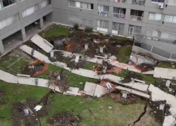 Se colapsó el techo del garaje en Parque Patricios y 500 familias temen por su seguridad