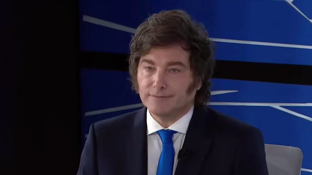 Milei desafía a la oposición: "No me van a llevar puesto como a Macri"