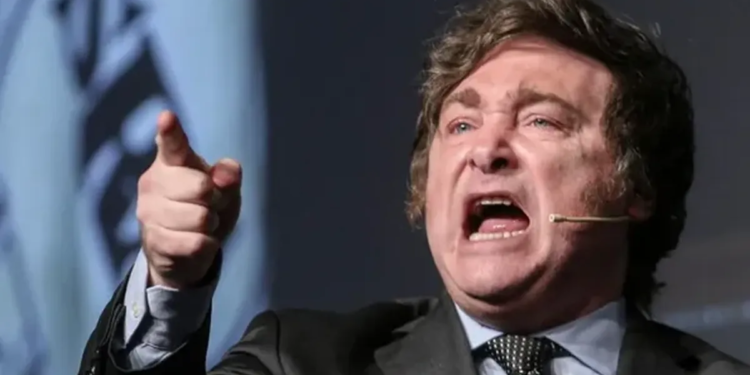 Milei genera polémica tras retuitear pedido de bombardeo a la Provincia de Buenos Aires