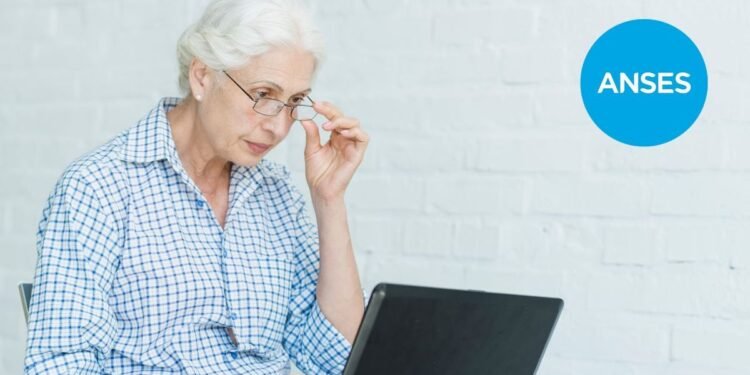 ¿Quiénes podrán cobrar el refuerzo de ANSES y cuándo recibirán su aumento en marzo?