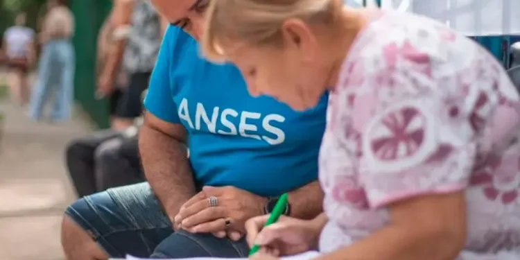 Los trabajadores ya pueden acceder a la nueva moratoria de ANSES para regularizar aportes