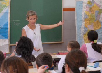 Gobierno bonaerense presentó nueva oferta salarial a docentes tras rechazo previo y paros