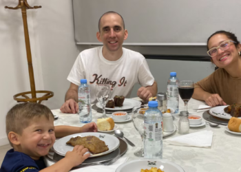 Nahuel Gallo se reencuentra con su familia tras 448 días de cautiverio en Venezuela