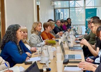 Gobierno de la Provincia de Buenos Aires ofrece 9% de aumento salarial a docentes en tres cuotas