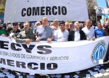 Aumento salarial confirmado para empleados de comercio en abril de 2026