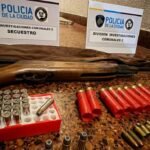 Recoleta: detuvieron a un hombre por tirar objetos y disparar a transeúntes desde su balcón