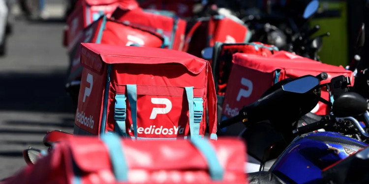 Kicillof presentó un plan para regular el trabajo en plataformas digitales en la Provincia de Buenos Aires