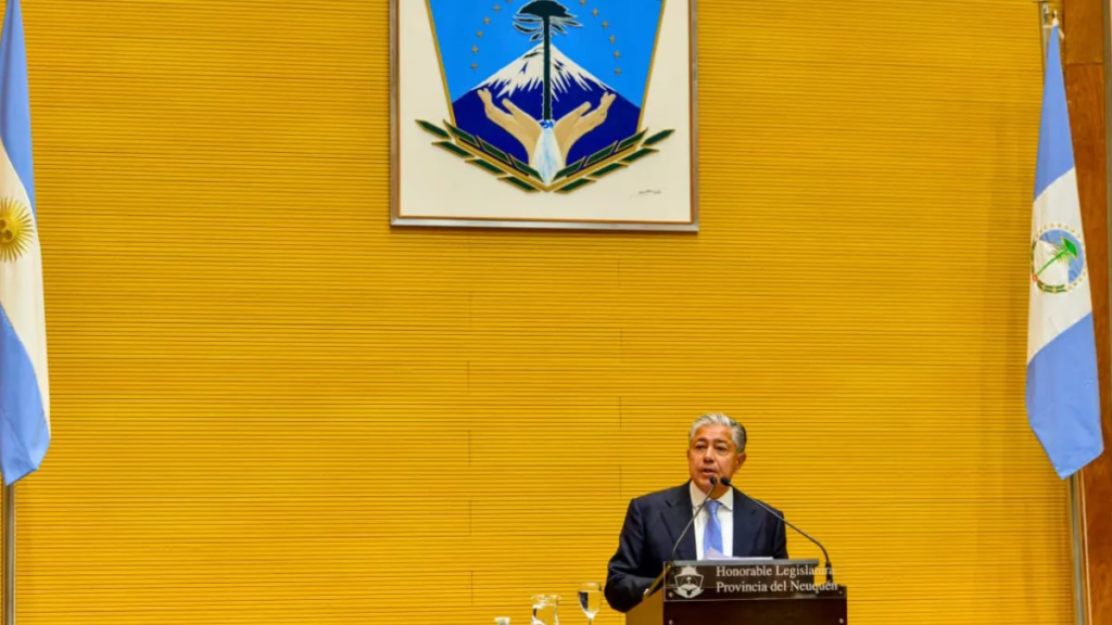 Rolando Figueroa anunció un ambicioso plan de obras y políticas en la Legislatura de Neuquén