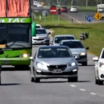 Un auto se incendiaron en plena Ruta 2 y el conductor sobrevivió de milagro