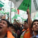 Gremios argentinos firman acuerdos salariales por debajo de la inflación a un año del mandato