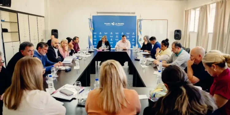 UTELPa avanza en paritaria docente y analiza propuestas del Gobierno en reunión clave