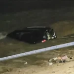 Mujer y su hija cayeron al Río de la Plata al perder control de su camioneta en la Costanera