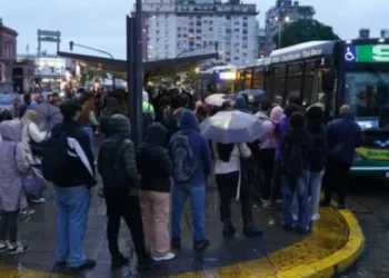 El Gobierno multó a empresas de colectivos por la reducción de servicios en Buenos Aires