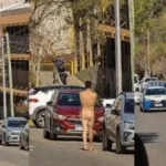 Un hombre se desnudó y generó caos en el centro de Neuquén: terminó demorado
