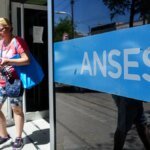 ANSES ajustó 3,4% y deja dudas: ¿cuánto se cobrará en jubilaciones y asignaciones en mayo?
