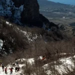 Un bebé cayó 30 metros por el Cerro Ventana en Bariloche tras desprenderse de una mochila