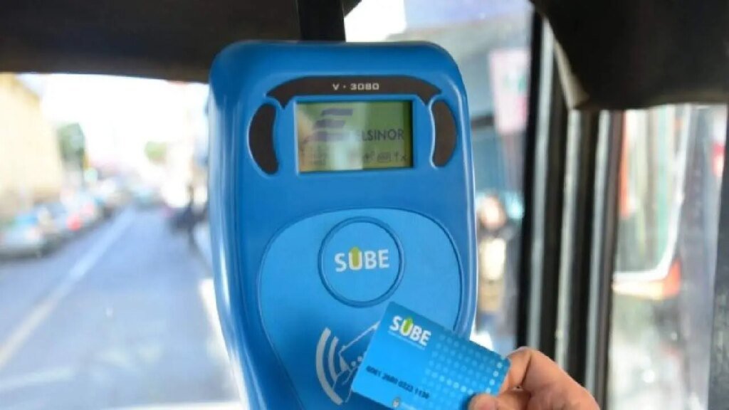 Aumentan las tarifas de colectivos, subte y peajes en el AMBA desde mayo 2026