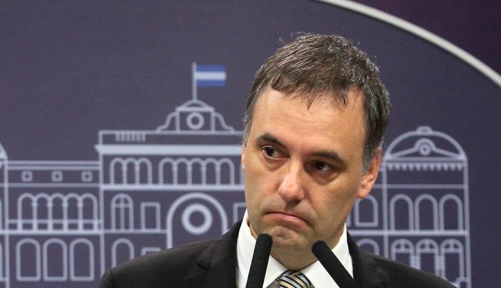 Caso Adorni: Justicia realizó allanamientos en inmobiliarias por transacción sospechosa