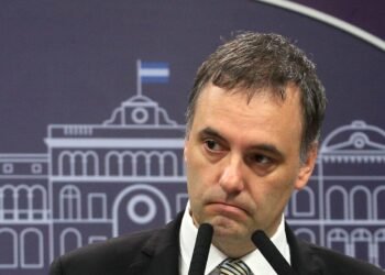 Caso Adorni: Justicia realizó allanamientos en inmobiliarias por transacción sospechosa