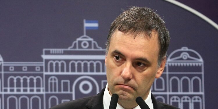 Caso Adorni: Justicia realizó allanamientos en inmobiliarias por transacción sospechosa