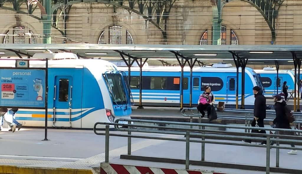 Descarriló tren Sarmiento en Liniers: complicaciones y demoras en el servicio