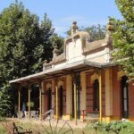 Altamira: el pueblo de la Provincia de Buenos Aires que combina trenes y viñedos únicos