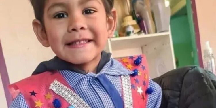 Vigilia en el Obelisco exige justicia por Ángel López, el niño que murió en Chubut